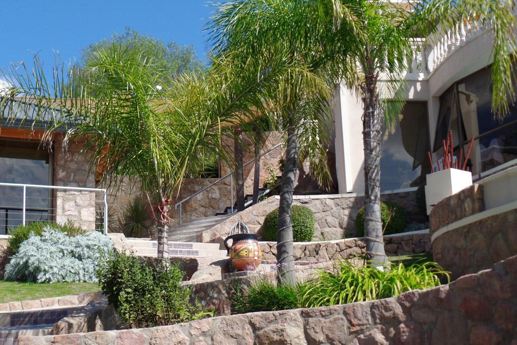 Villa La Font Apart Hotel & Spa Вила Карлос Пас Екстериор снимка