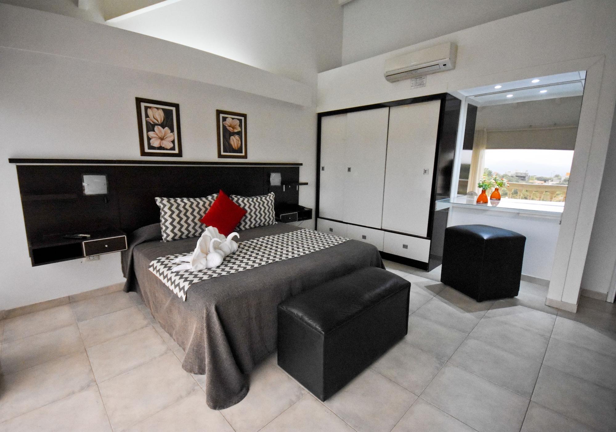 Villa La Font Apart Hotel & Spa Вила Карлос Пас Екстериор снимка