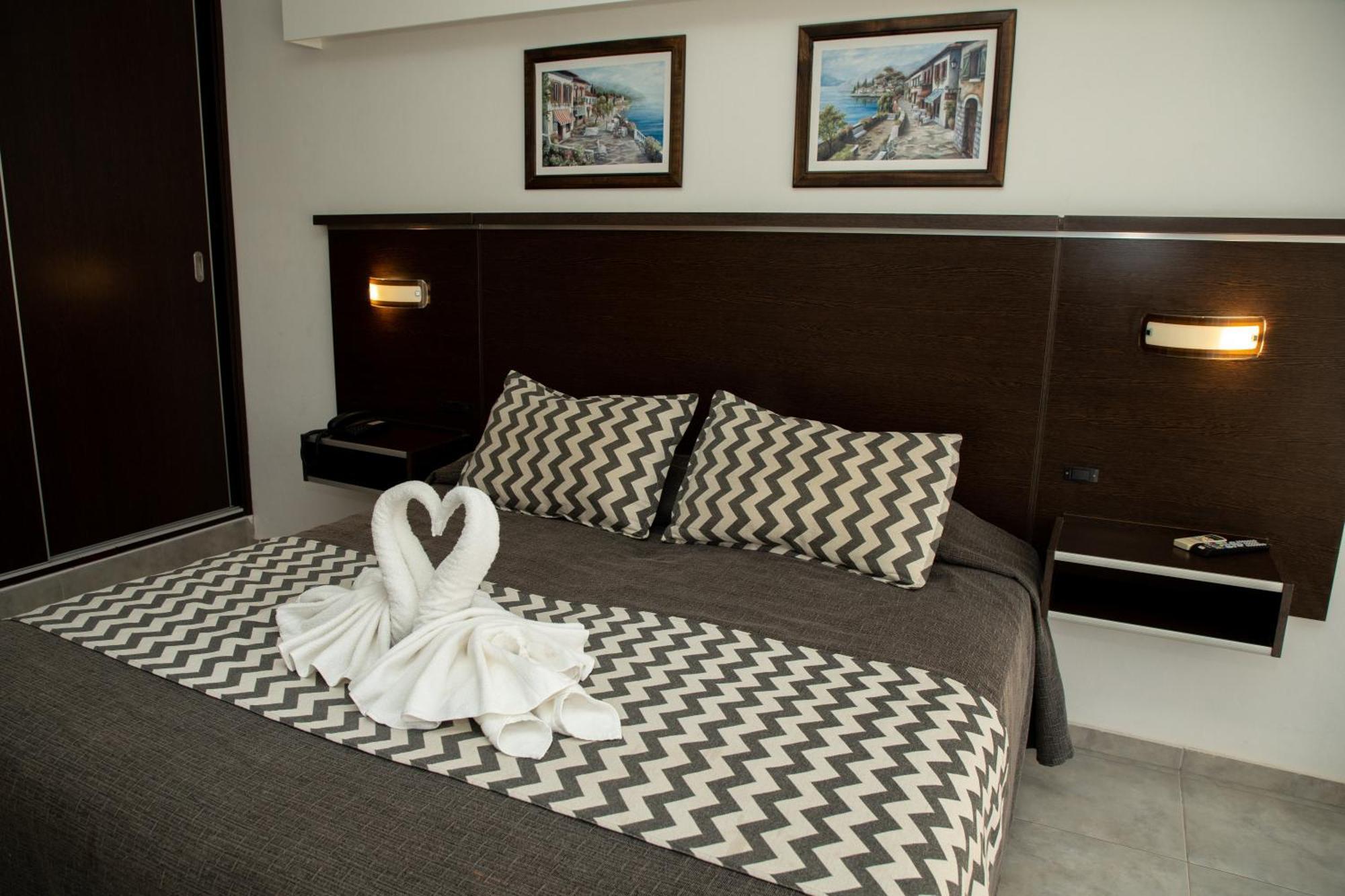 Villa La Font Apart Hotel & Spa Вила Карлос Пас Екстериор снимка